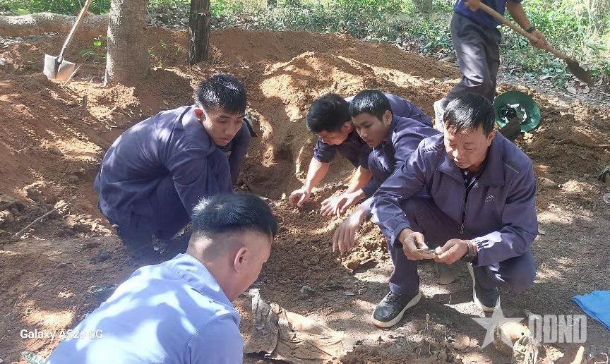 Tìm thấy 11 hài cốt liệt sĩ tại Campuchia cùng nhiều di vật